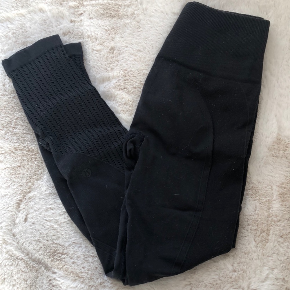 Lululemon zone in tights